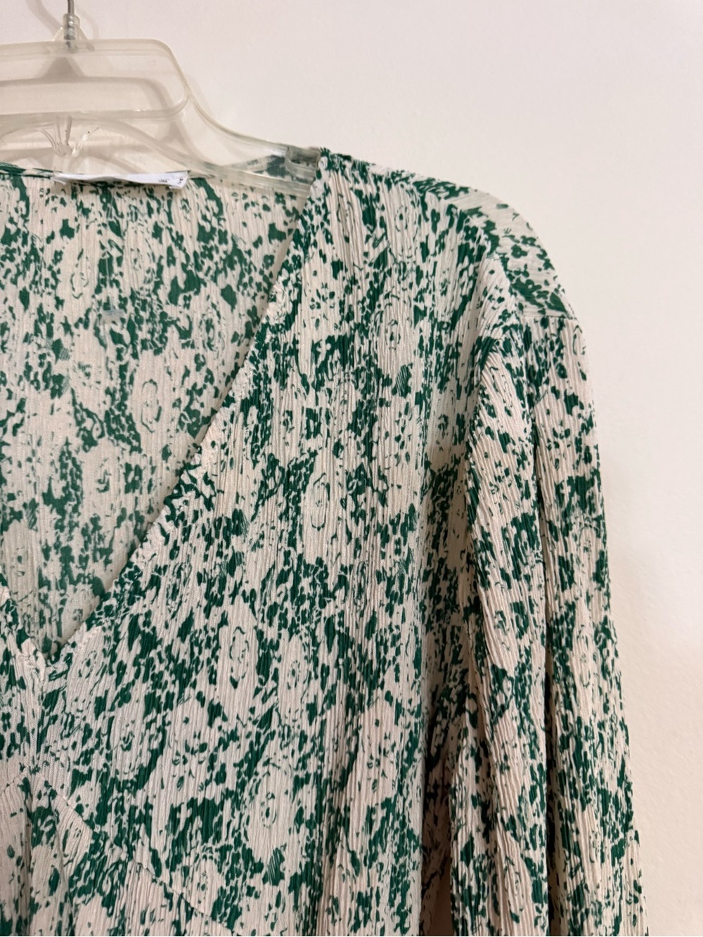 Mango MNG Mini Dress Womens Green Cream NWOT Flowy Floral Long Sleeve 6 - Picture 7 of 9